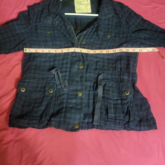 Am Eagle Outfitters lightweight shacket size M, zip/button closure w/ tie waist - Picture 6 of 7